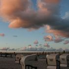 Ostsee - die untergehende Sonne verfärbt die Wolken