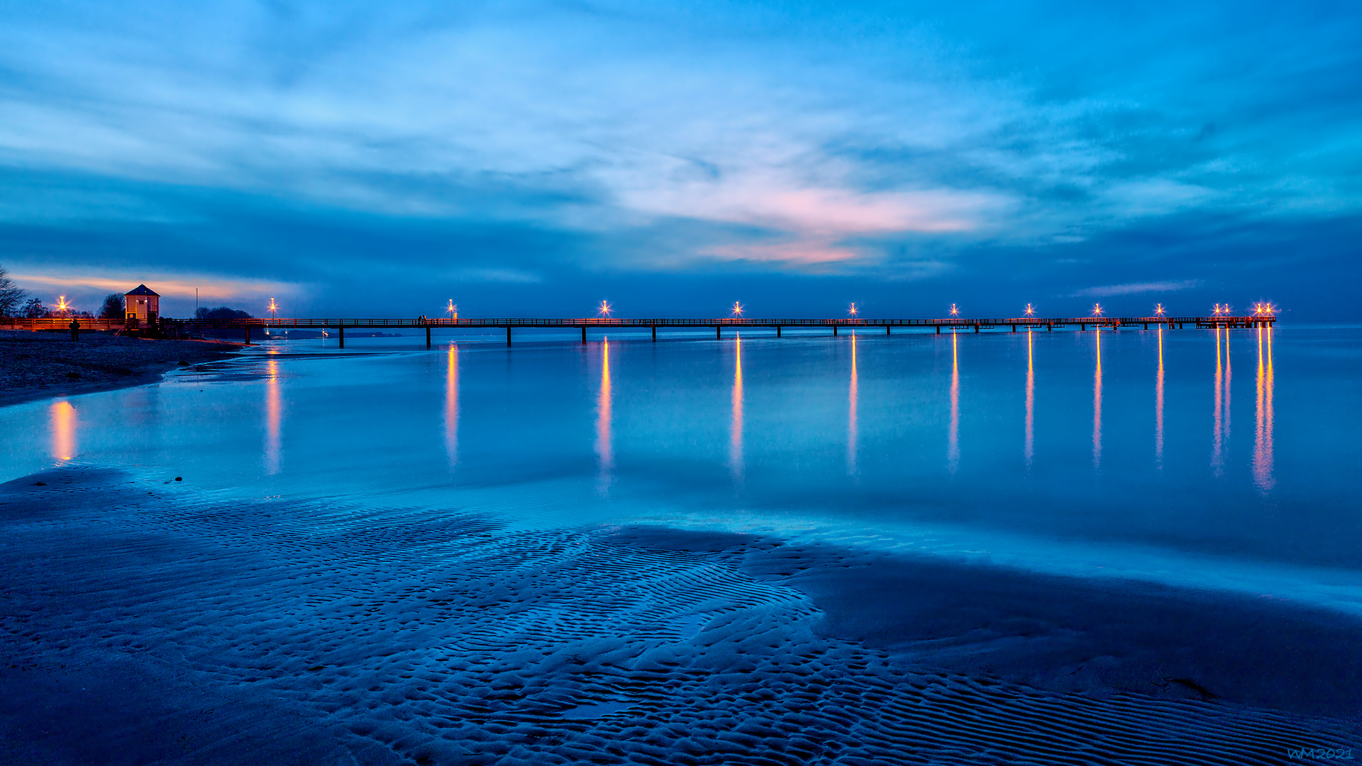 - Ostsee in blau -