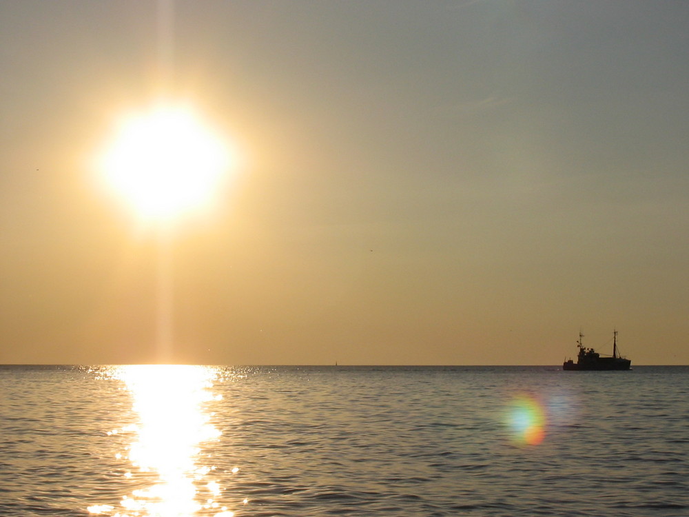 Ostsee mit Fischkutter