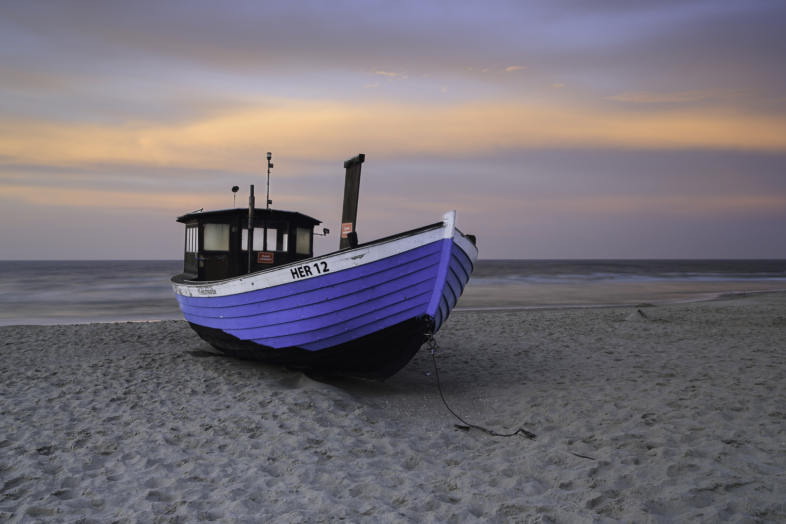 Ostsee, Sand und ein Boot