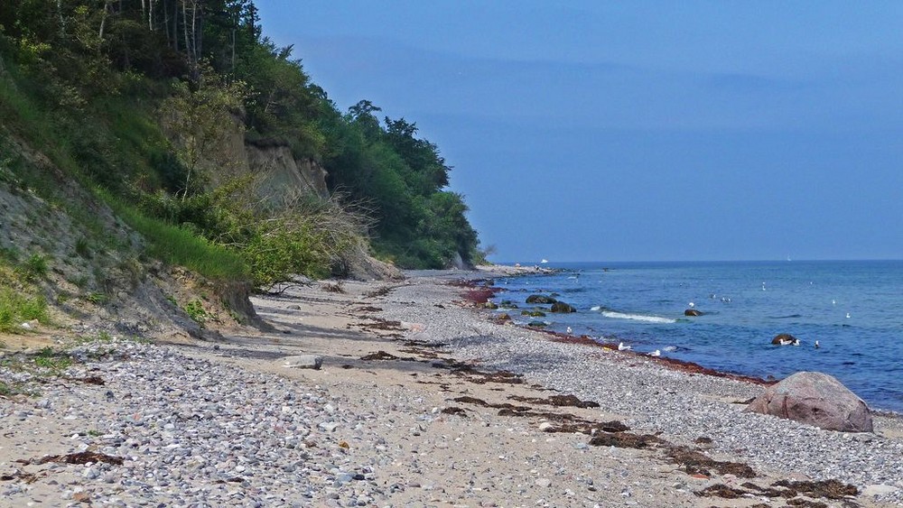 Ostsee Strand an der Steilküste bei Warnemünde