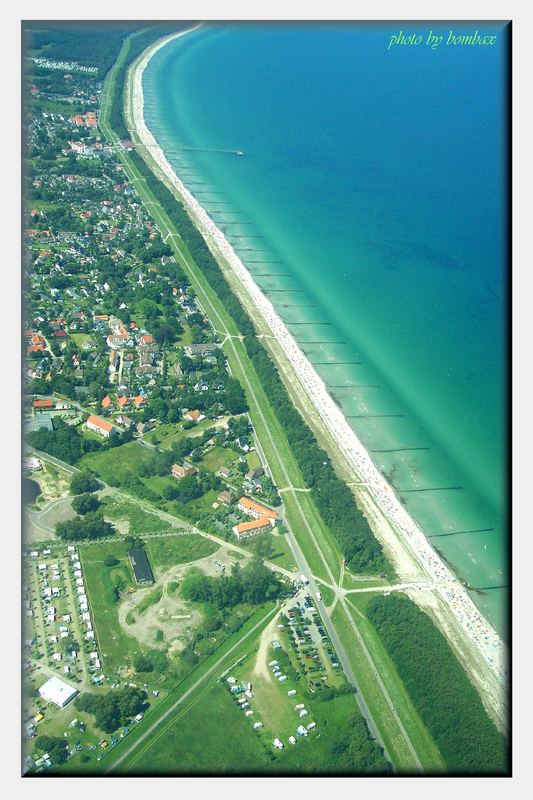 Ostseestrand im Flug