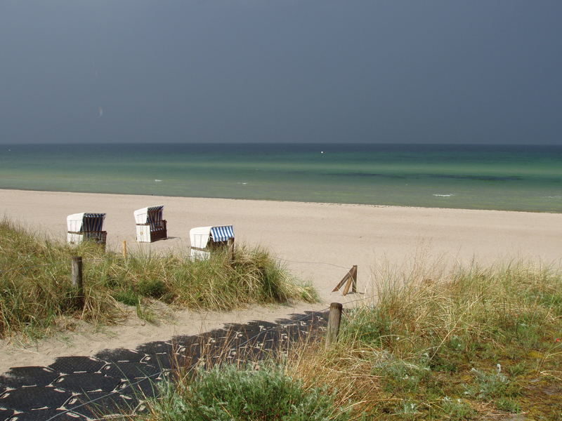 Ostseestrand zu Pfingsten