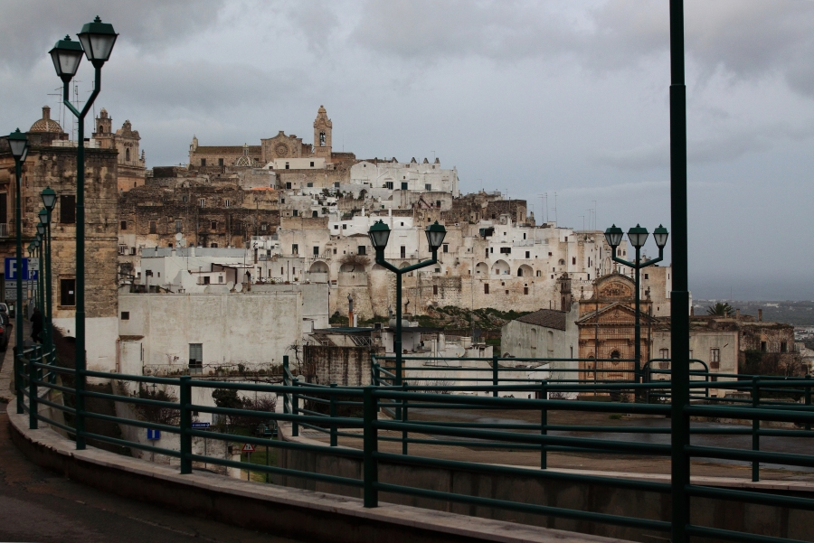 OSTUNI, sta per piovere...........