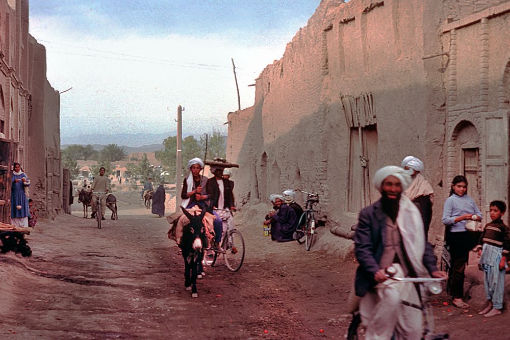 Other scene on the street in Herat