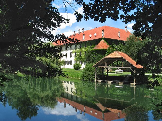 OTOCEC castle Slovenia