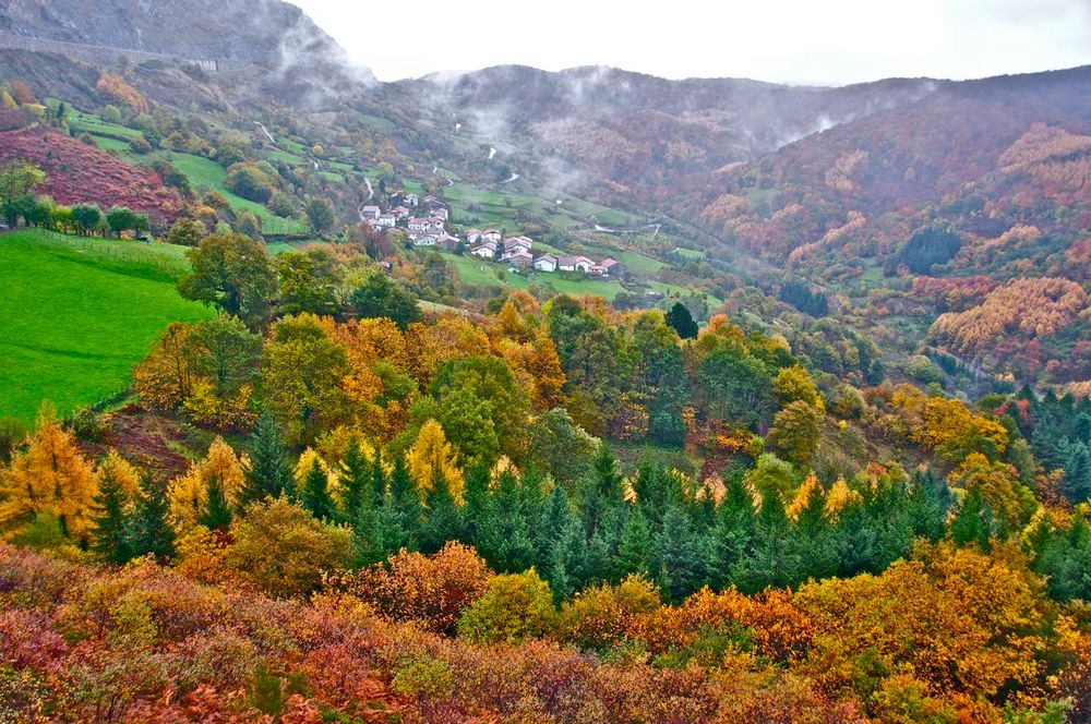 Otoño en Euskal Herria de Lorentxo Portularrume Azkue 