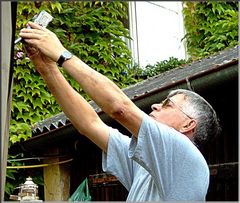 Otto Grün beim (vergeblichen) Gebet um ein scharfes Foto!