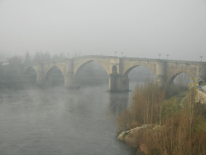 Ourense (Galicia)- Puente romano