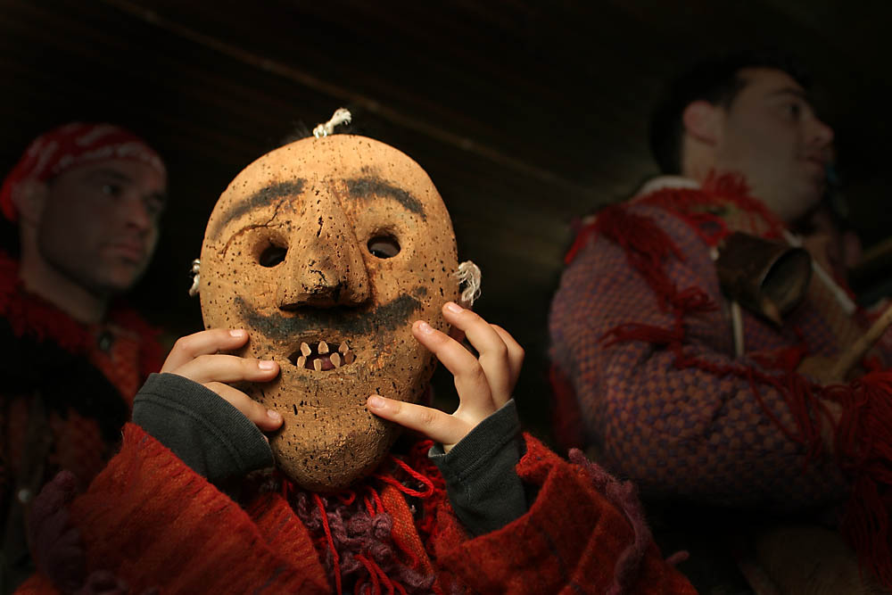 Ousilhão mask