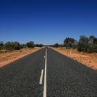 Outback road – endless...