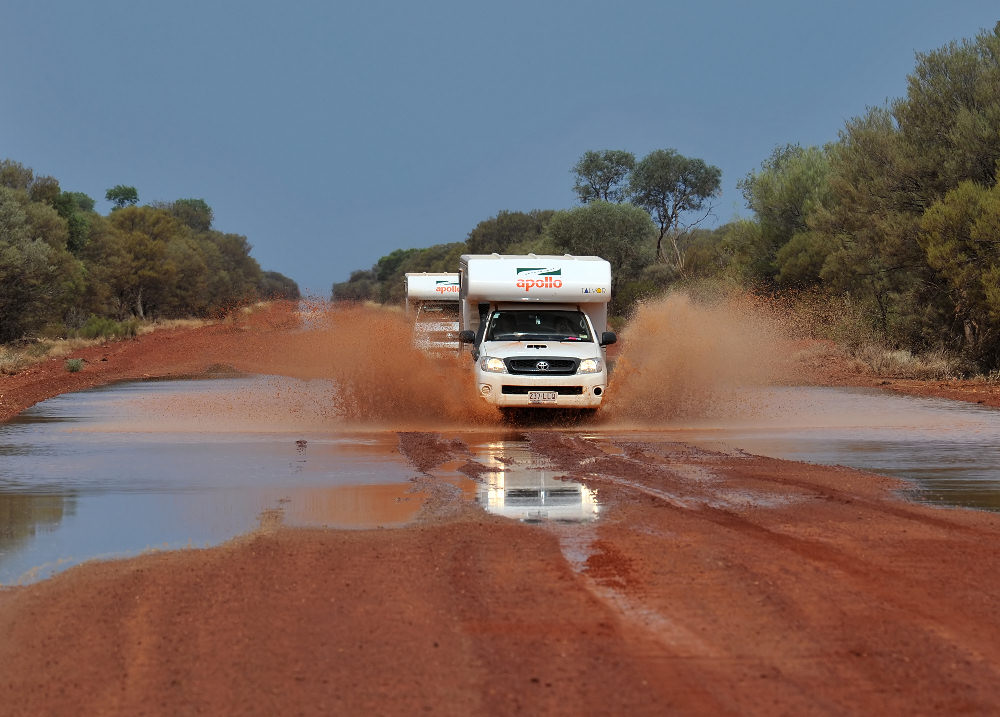 Outbackhighway nach Regen