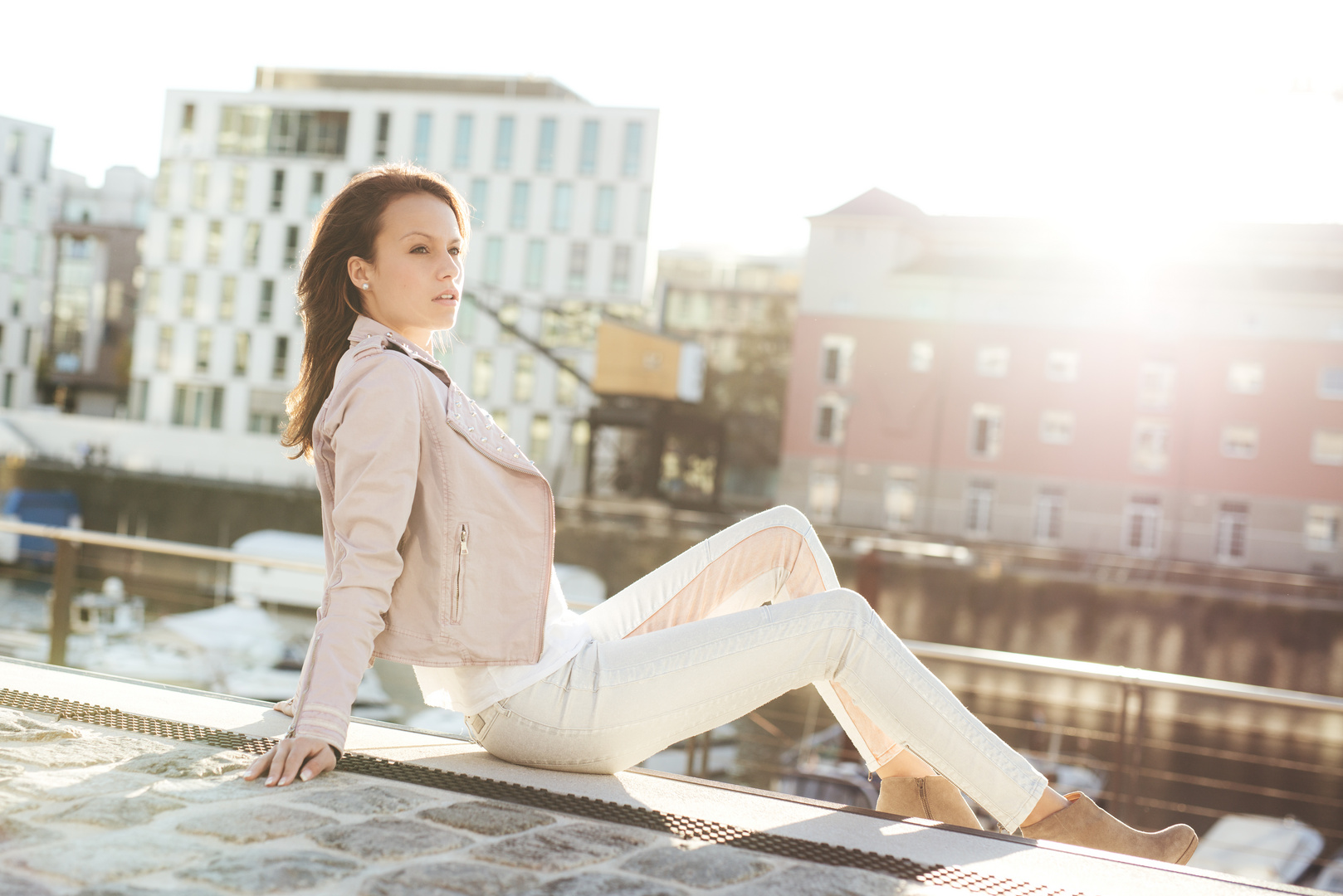 | outdoor@cologne | Laura