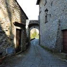 Outside the medieval village - Außerhalb des mittelalterlichen Dorfes 