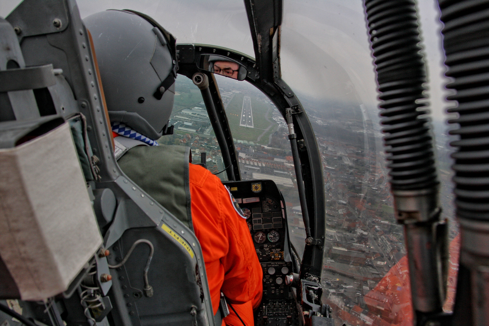 OV10 Bronco, G-ONAA, im Anflug auf Kortrijk, Belgien