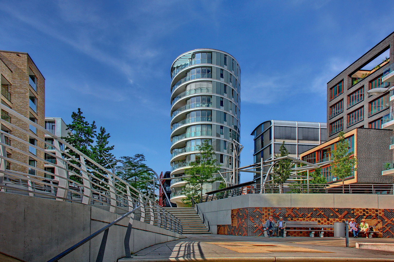 Oval - Wohnturm am Kaiserkai