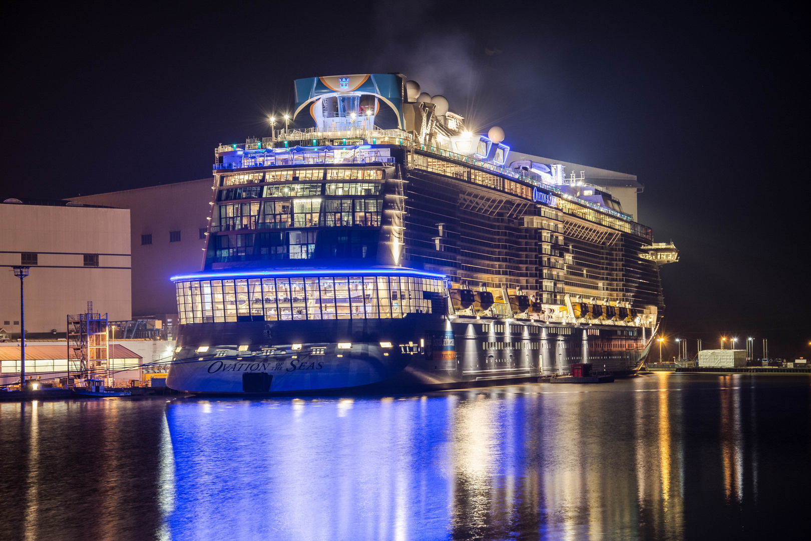 Ovation of the Seas_1