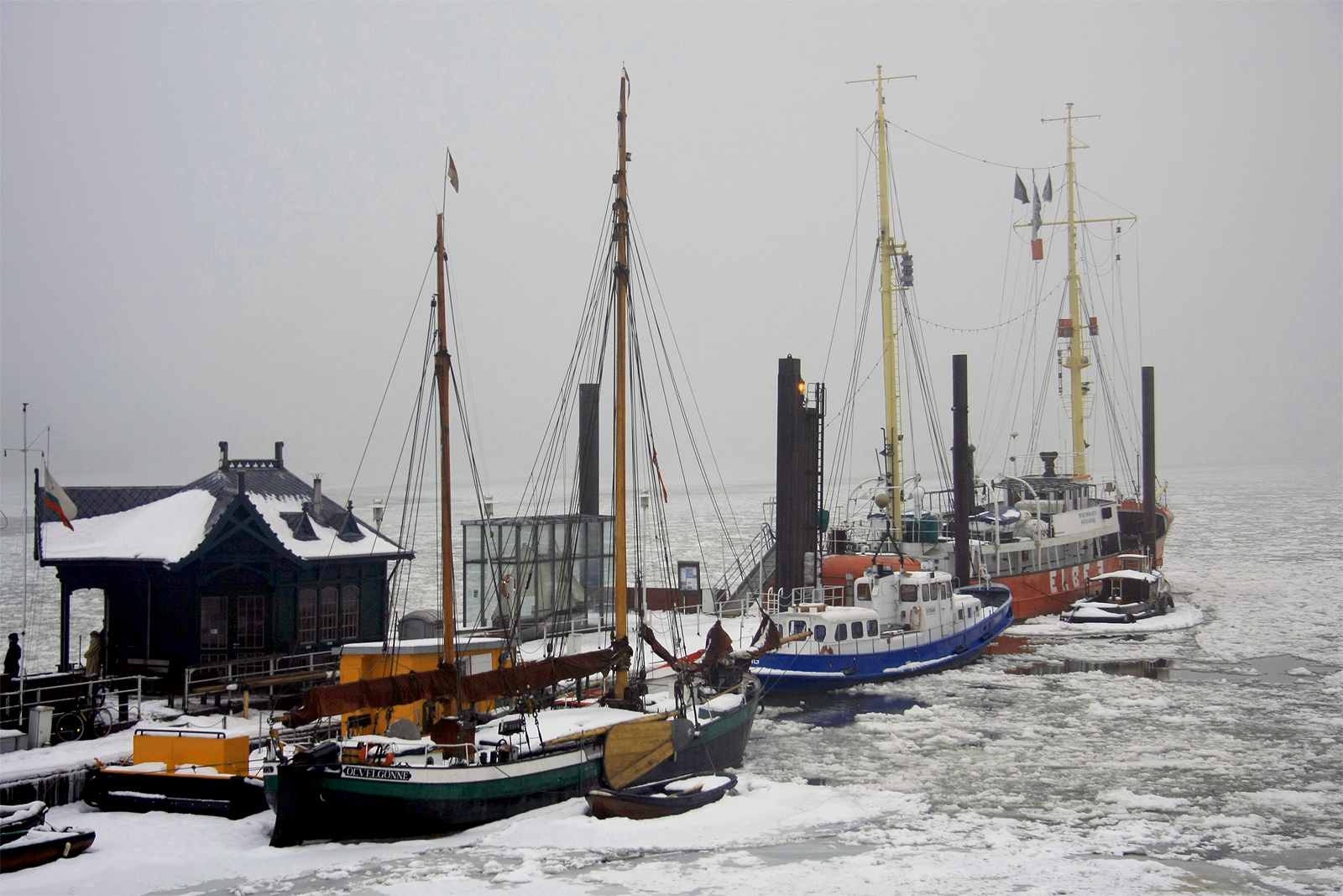 "Ovelgönne, Hamburg Winter 2010"