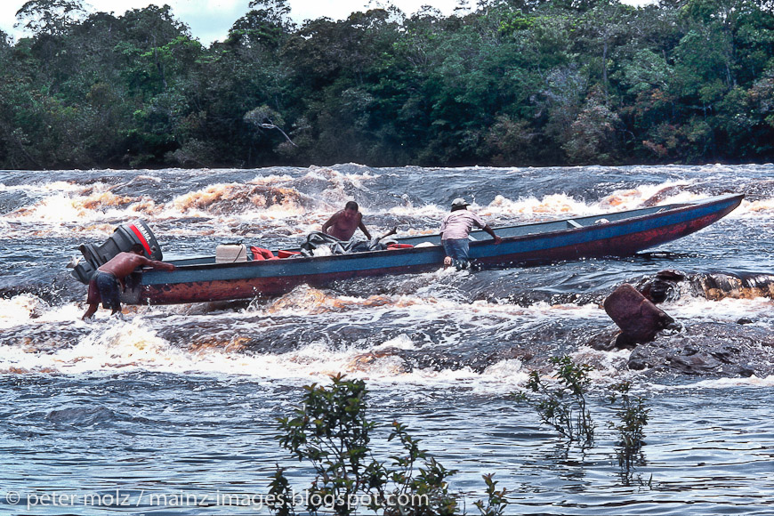 Overcoming rapids of Rio Carrao in Canaima National park  / Venezuela 2001