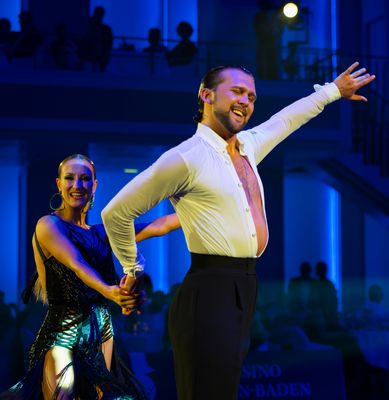 Oxana Lebedew & Pavel Zvychaynyy bei der Rumba