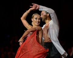 Oxana Lebedew&Pavel Zvychaynyy bei der Rumba