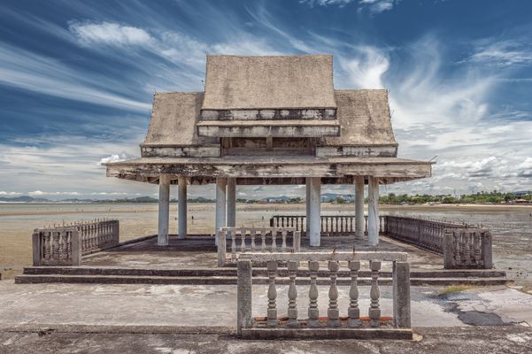 Ozean Sanctuary Chittaphawan Monks 