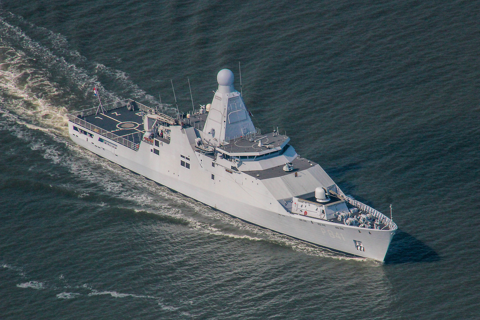 P 841 - HNLMS Zeeland