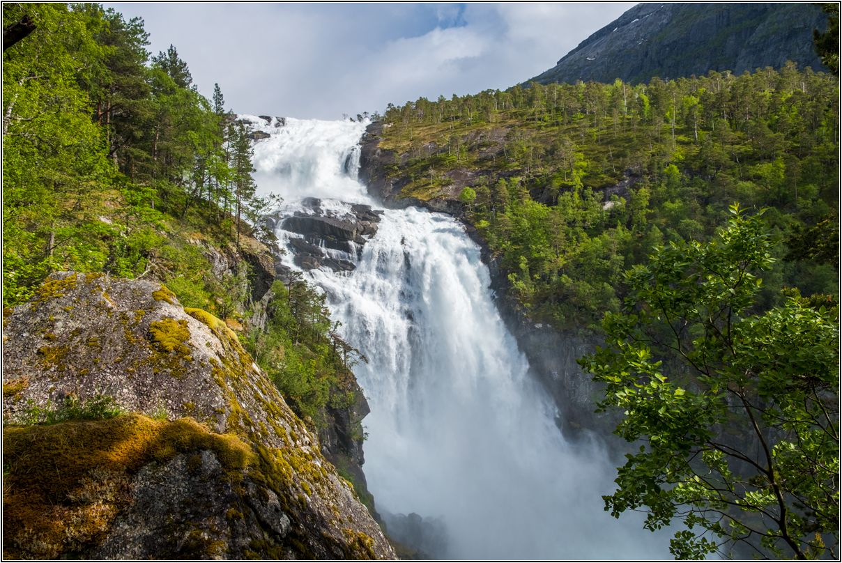 På fire fosser-tur i nærheten av Kinsarvik