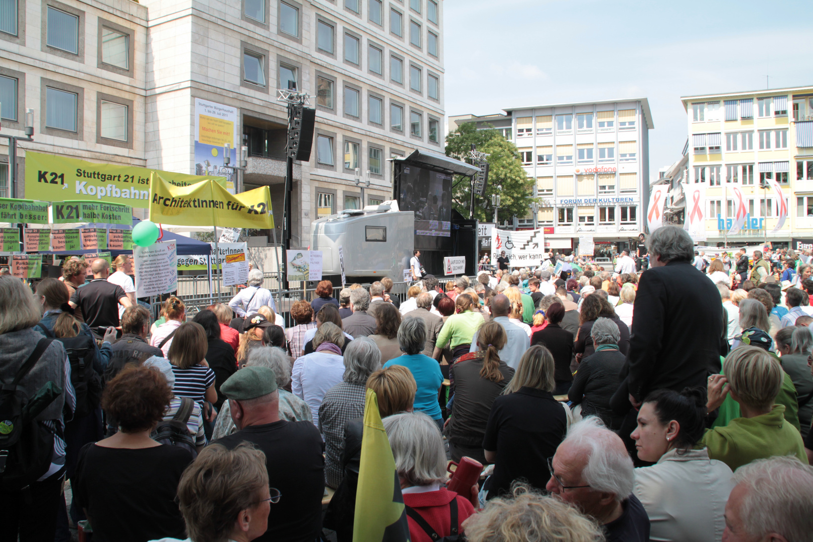 P+ Stuttgart K21 - Bürger auf dem Marktplatz-Bühne ... AKTUELL 29.7.11 12:15h