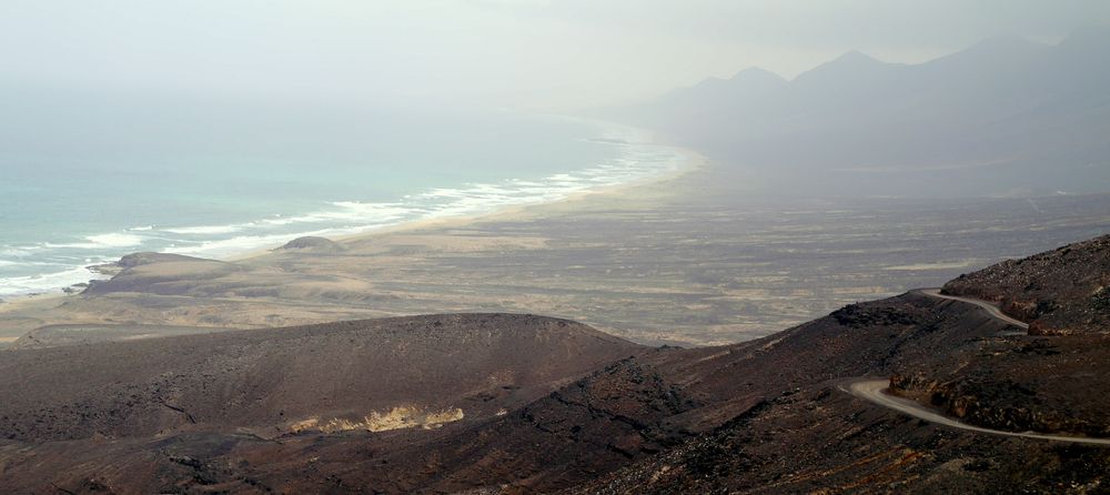 P1080074  piste nach cofete und strand   fuerteventura