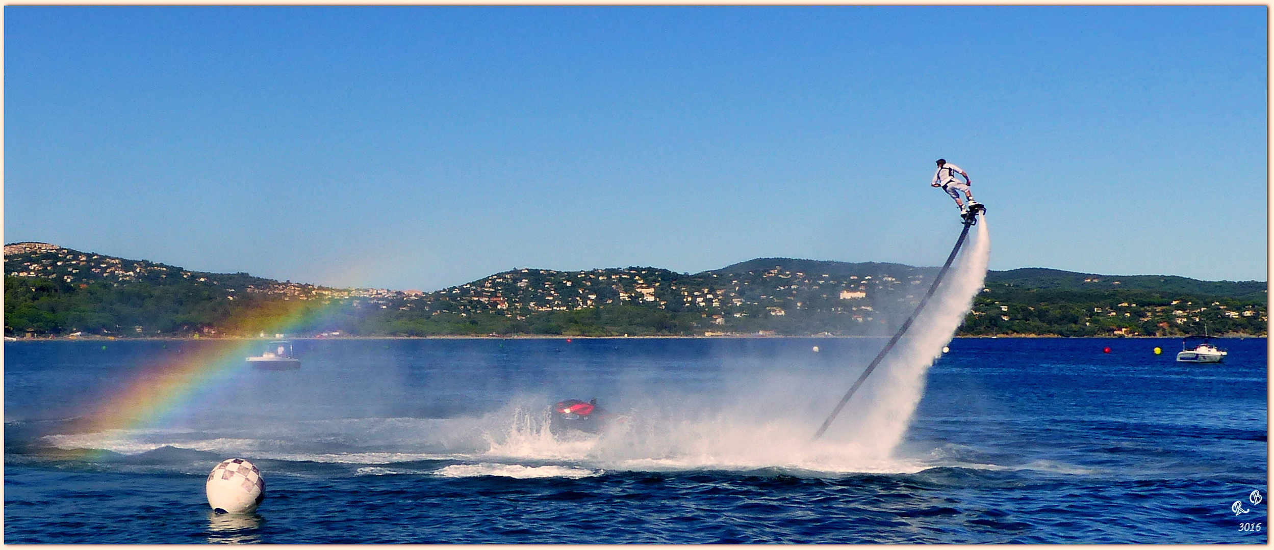 P1110271 (flyboard +arc-en-ciel )