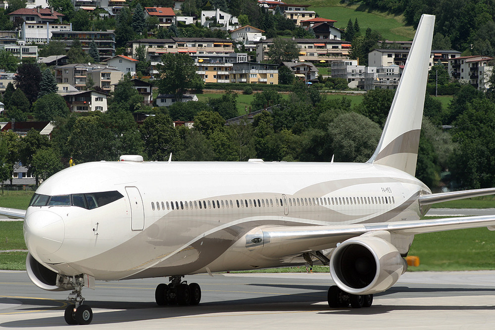 P4-MES - 767-300(ER) - Private