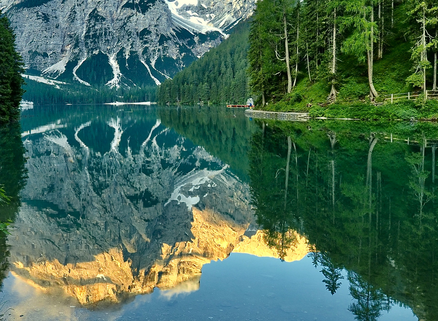 P7120128 Lago di Braies