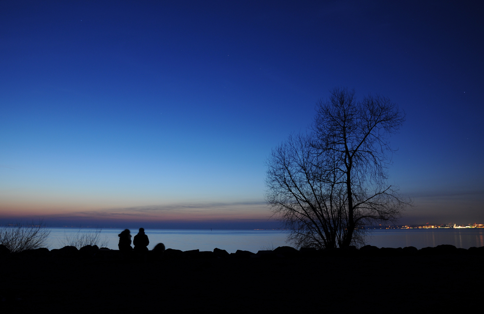 Paar im Sonnenuntergang