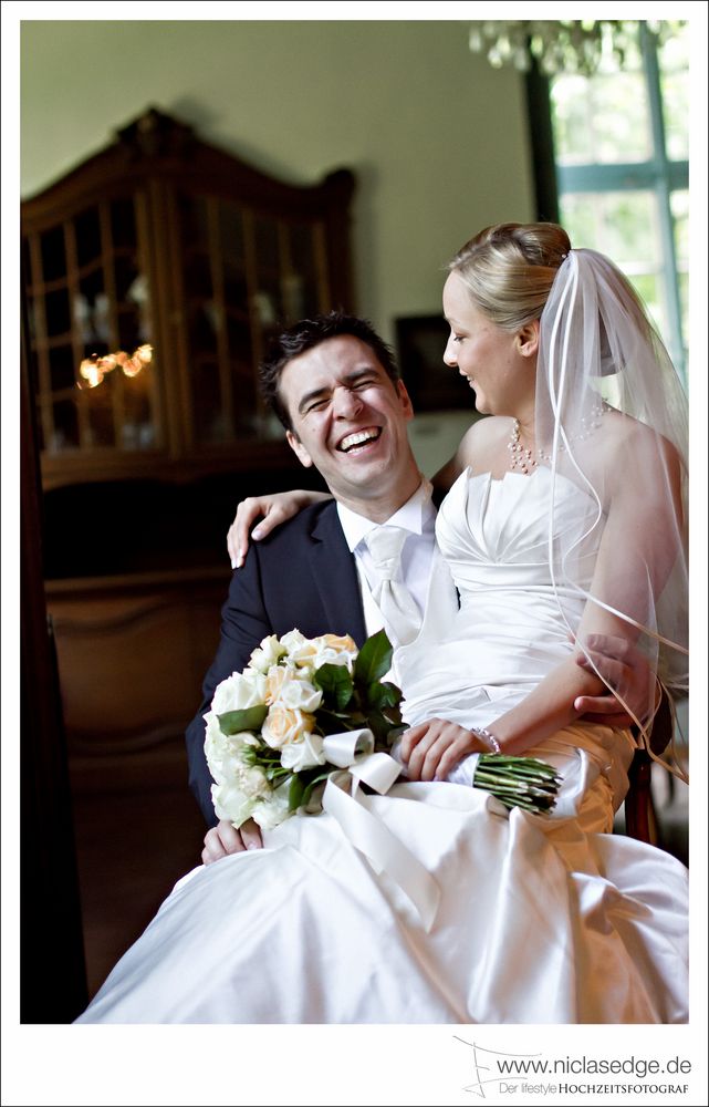 __Paarfotos im Schloss Wahn Relaxed__ Foto & Bild hochzeit, nep