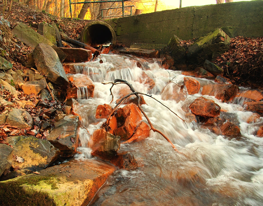 Paasbach bei Hattingen-Bredenscheid in Abendlicht