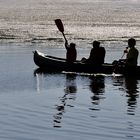 Paddler im Gegenlicht