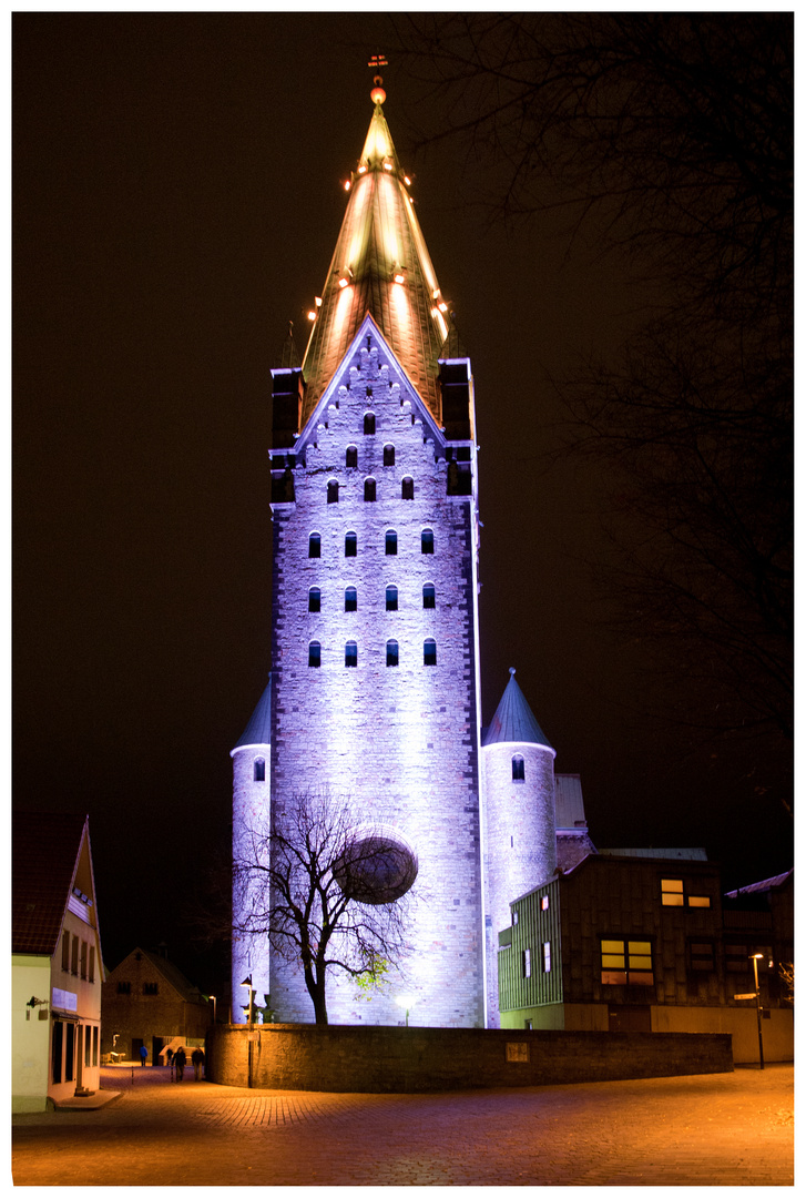 Paderborner Dom bei Nacht