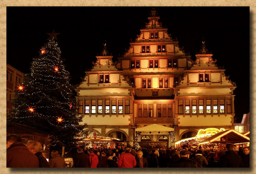 Weihnachten 2022 Paderborn Paderborner Rathaus Foto & Bild gratulation und feiertage