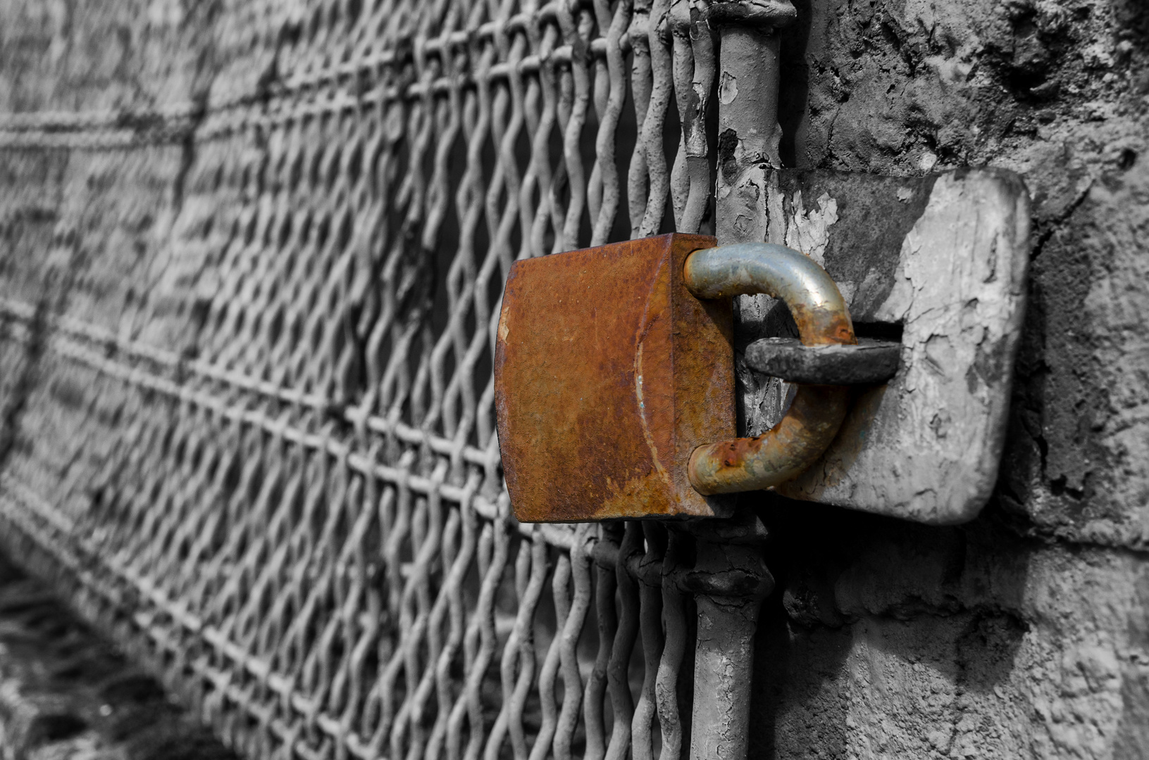 ... padlock ...