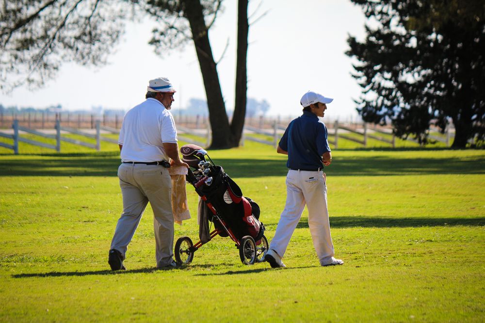 Padre e hijo golfistas