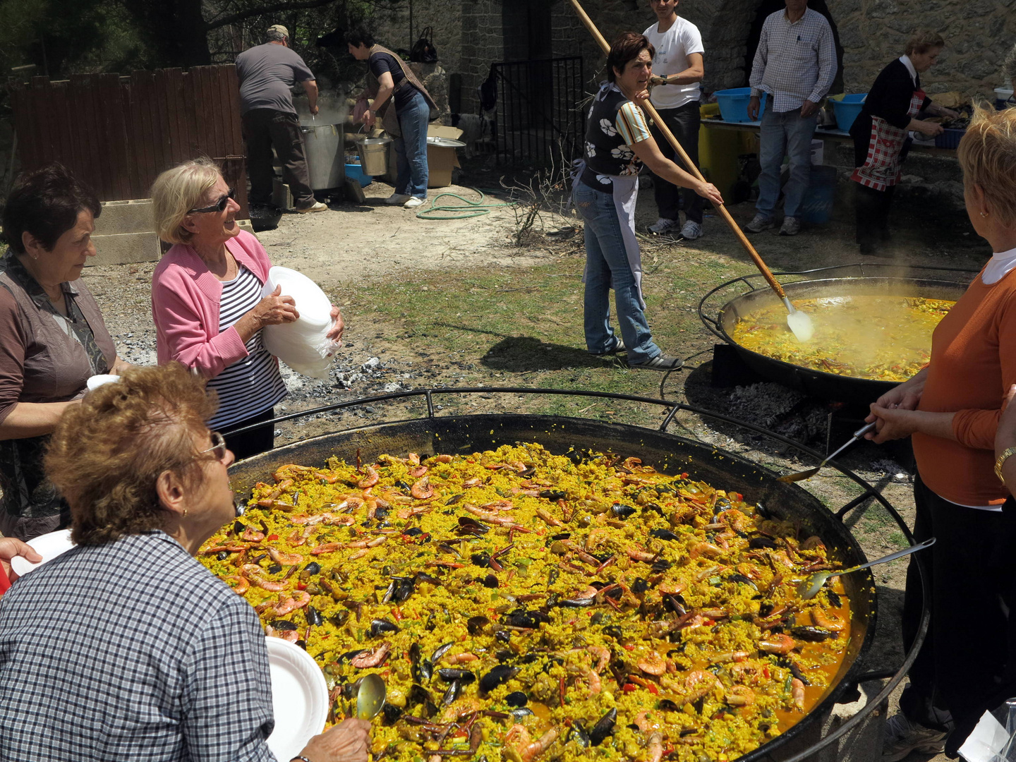 Paella time ...