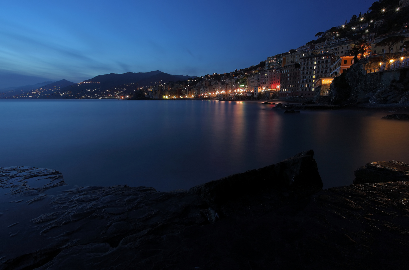 Paesaggio notturno a Camogli