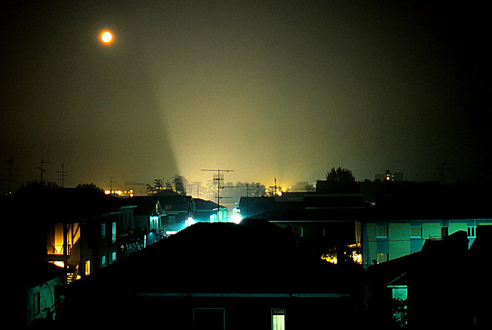 paesaggio urbano notturno