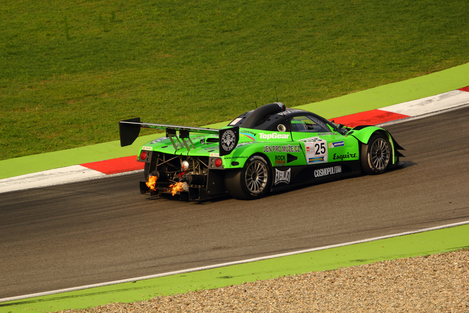 Pagani Zonda GR mit Feuer 2