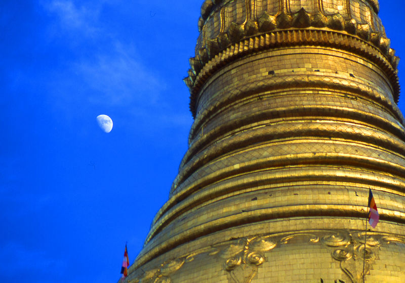 Pagoda e Luna