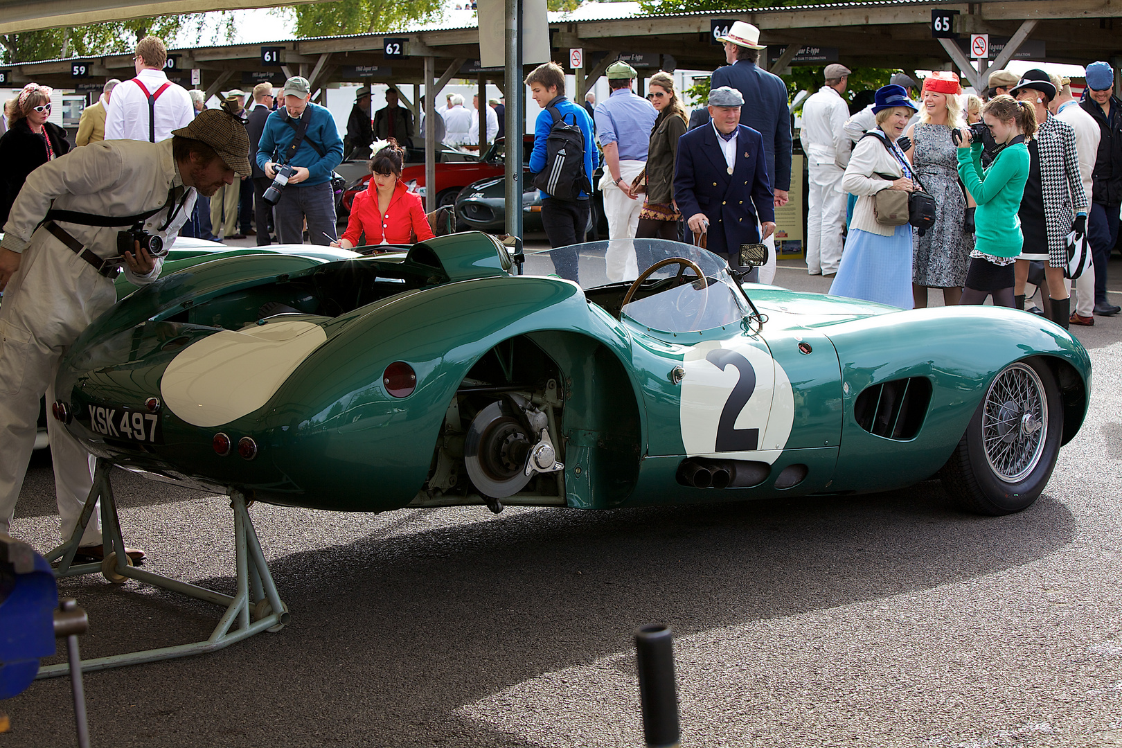 Painting cars (1), Goodwood Revival 2010