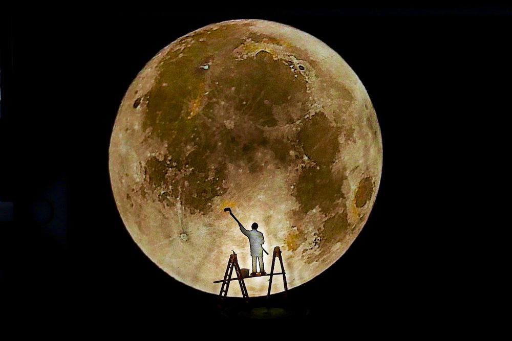 Painting Mr.Moon