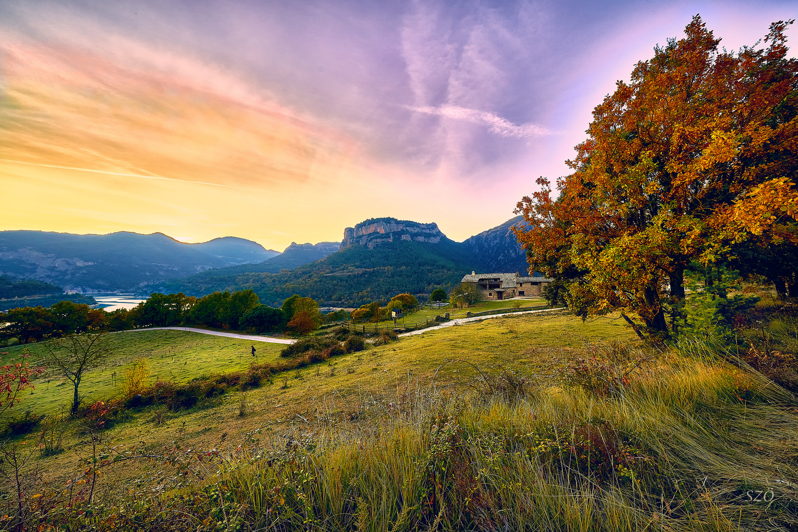 Paisaje con María