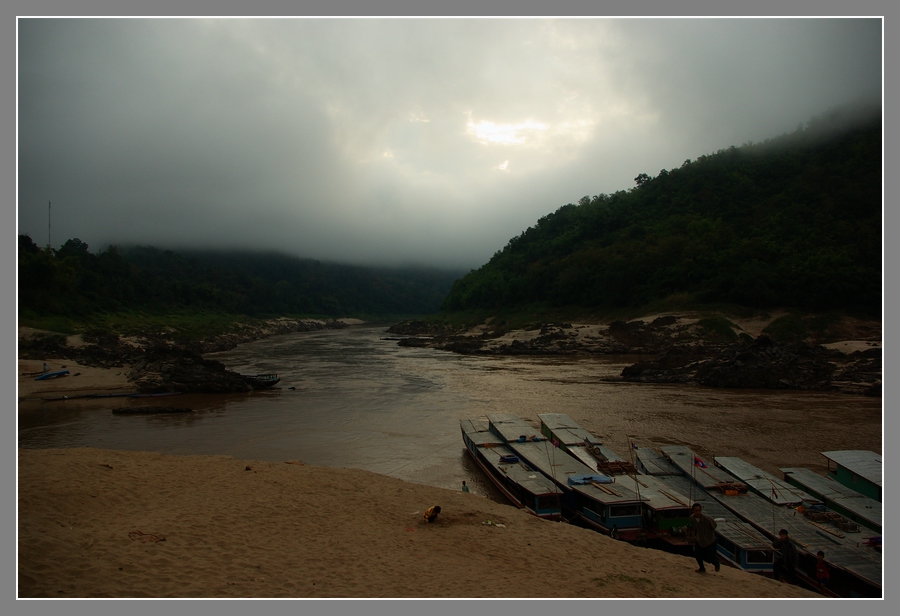 Pakbeng, Mekong -Morgenstimmung am Hafen